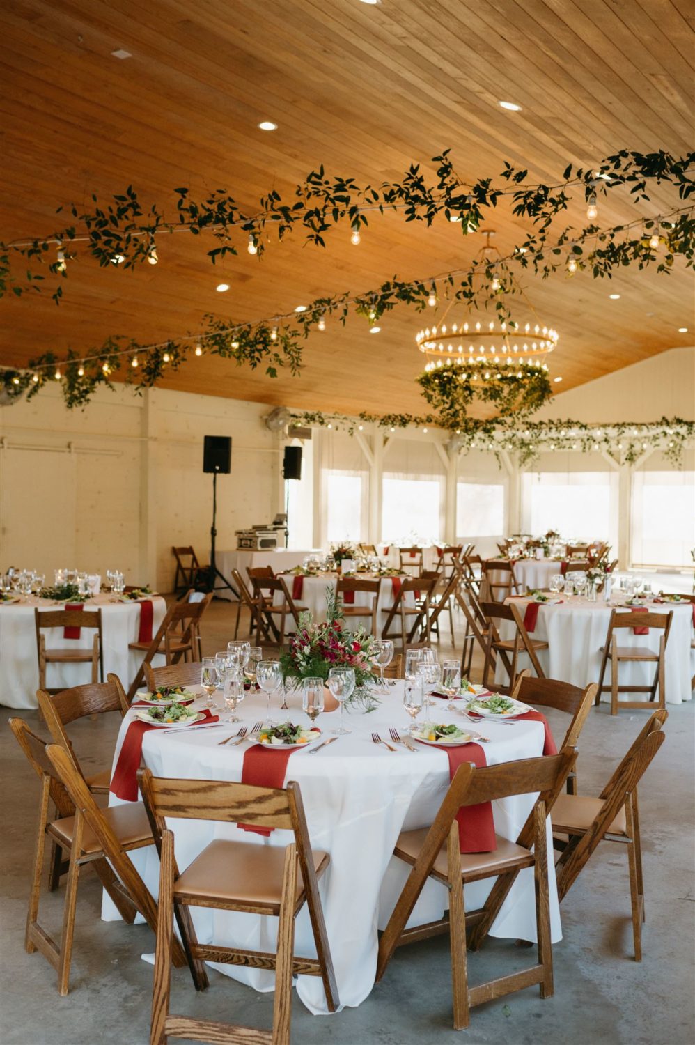 traditional wedding reception decor
