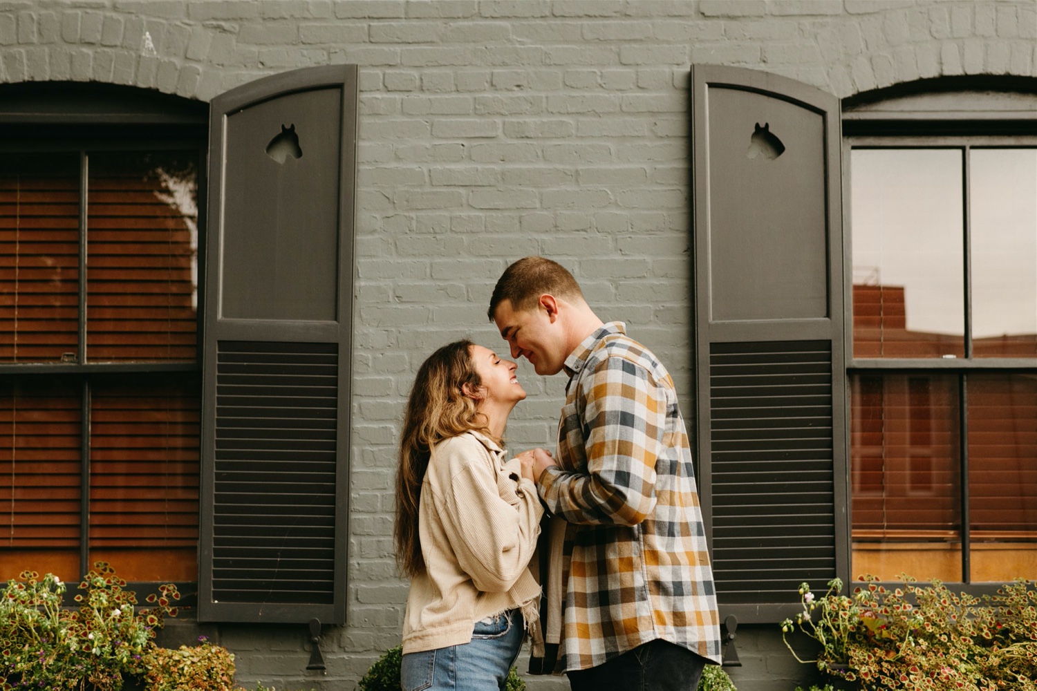 georgetown engagement session couple hugging